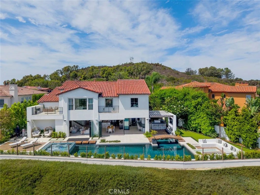 9 Coastal Canyon
