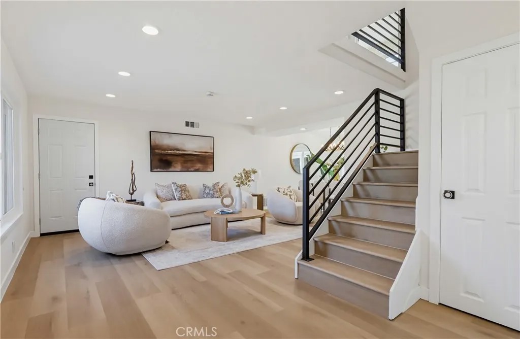 19601 Mackel Terrace