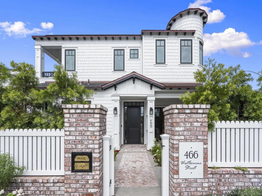 Photo of 466 Westbourne St, La Jolla, CA 92037 (MLS # 260018364)