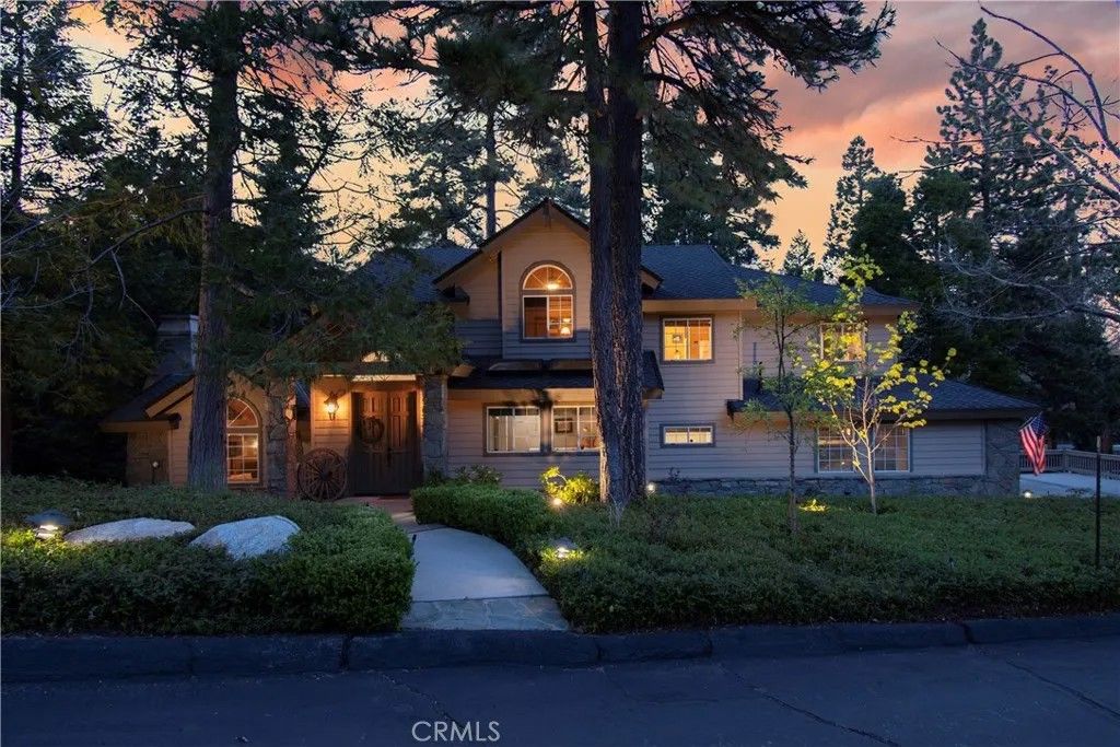 Photo of 355 Cedar Ridge, Lake Arrowhead, CA 92352 (MLS # IG26079484)