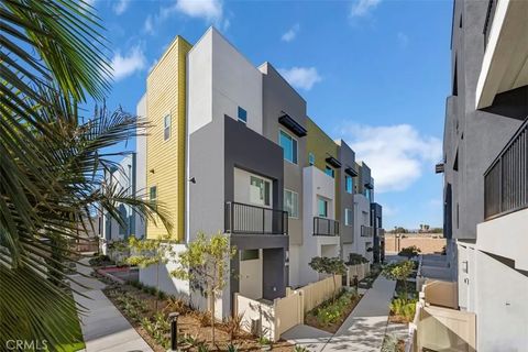 Photo of 1097 N Harbor Boulevard, Anaheim, CA 92801 (MLS # OC26023215)