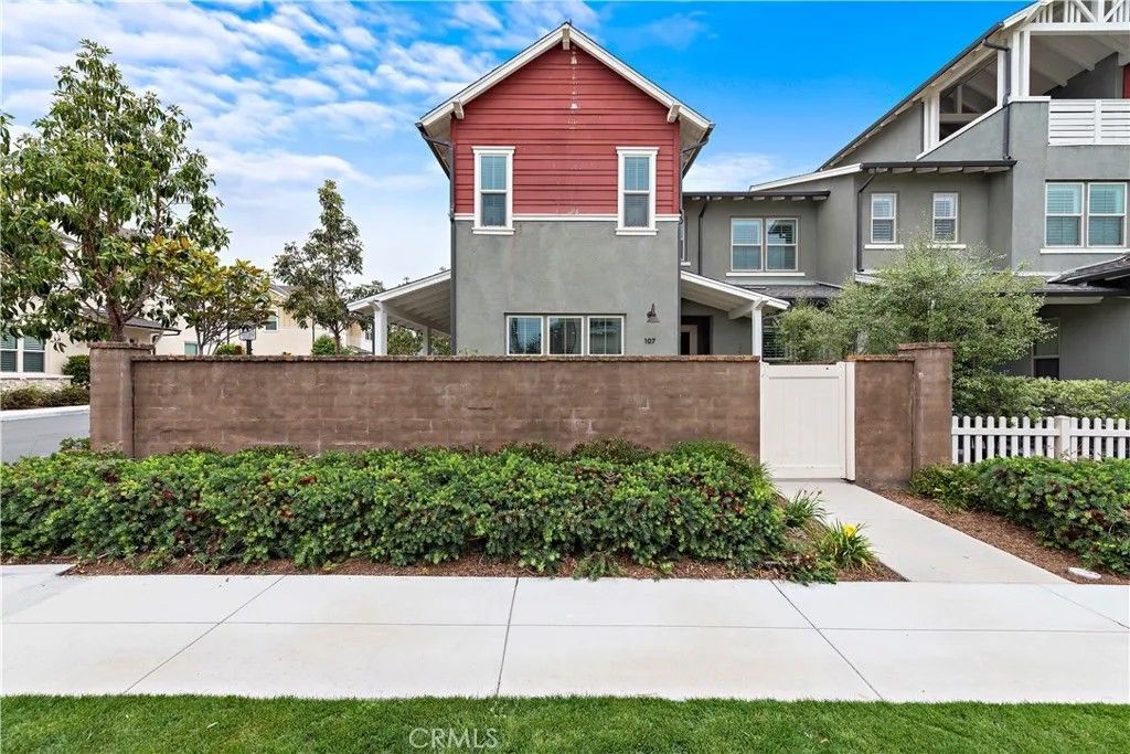 Photo of 107 Sencillo Place, Rancho Mission Viejo, CA 92694 (MLS # OC26001457)