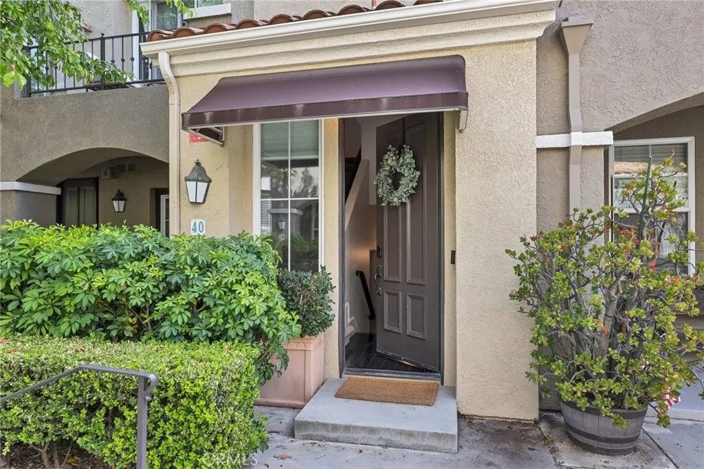 Photo of 40 Via Cordoba, Rancho Santa Margarita, CA 92688 (MLS # OC26077348)