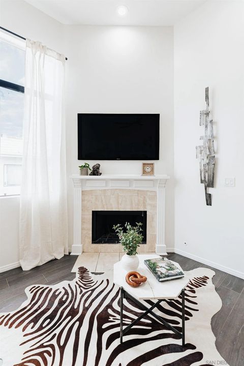 Tiny photo for 4652 Don Lorenzo Dr #A, Los Angeles, CA 90008 (MLS # 250044766)