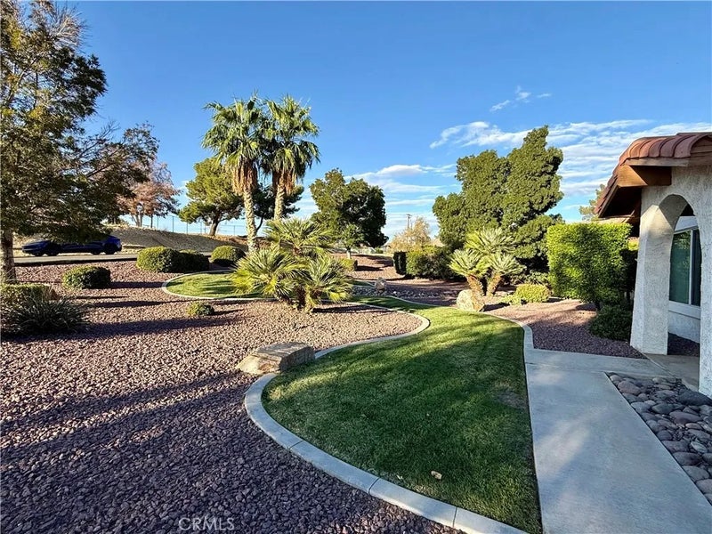 15033 Riverside Way