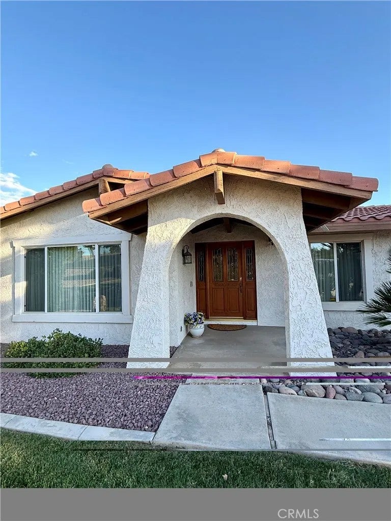 15033 Riverside Way