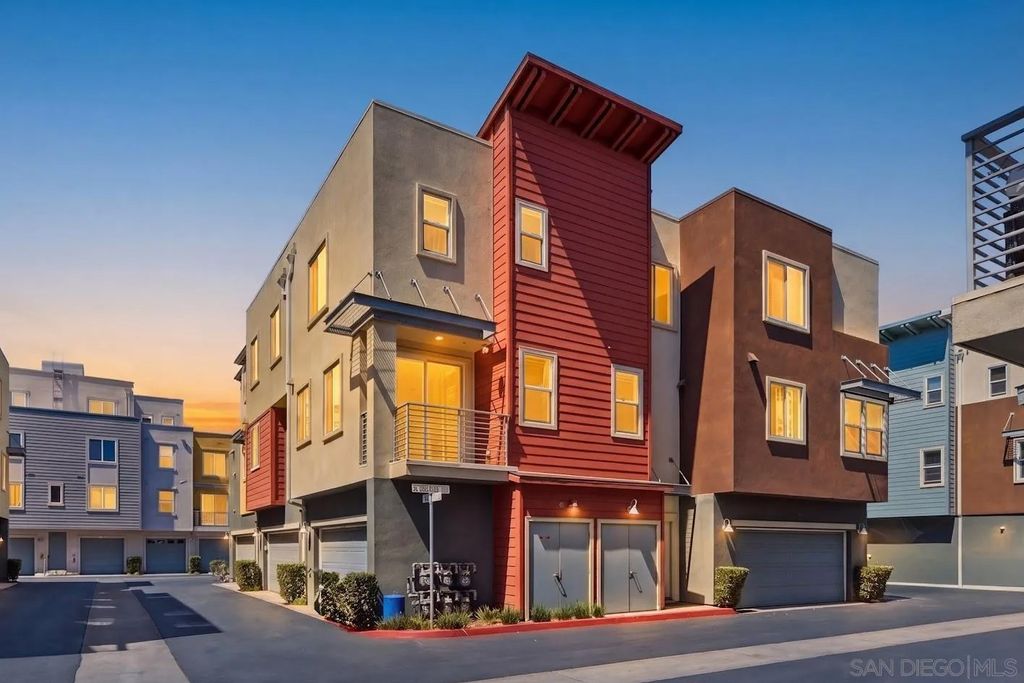 Photo of 214 Antoni Gln #710, Escondido, CA 92025 (MLS # 260009324)