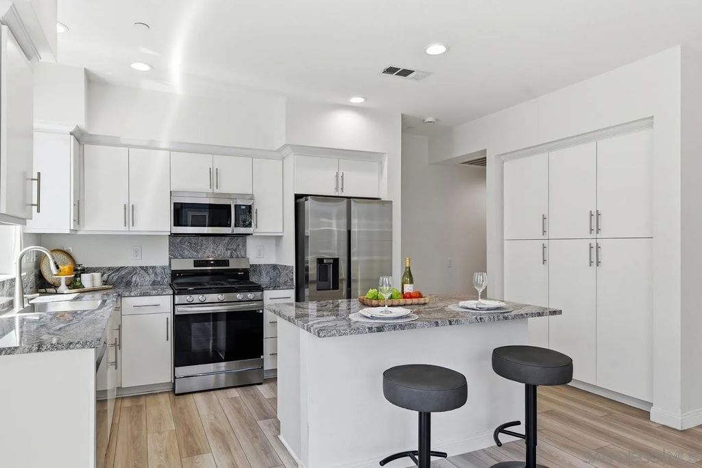 Photo of 214 Antoni Gln #710, Escondido, CA 92025 (MLS # 260009324)