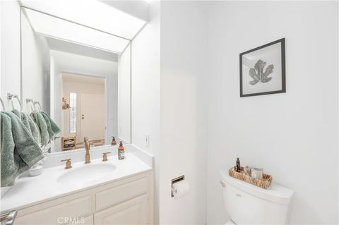 Tiny photo for 10110 Melinda Way #4, Northridge, CA 91325 (MLS # SR26131931)