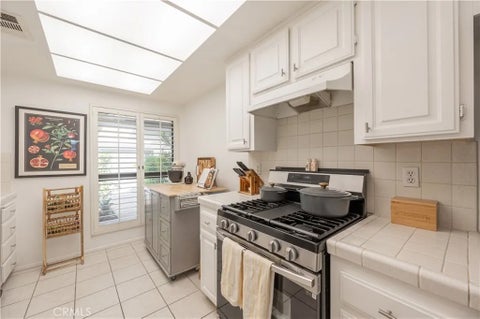 Tiny photo for 10110 Melinda Way #4, Northridge, CA 91325 (MLS # SR26131931)