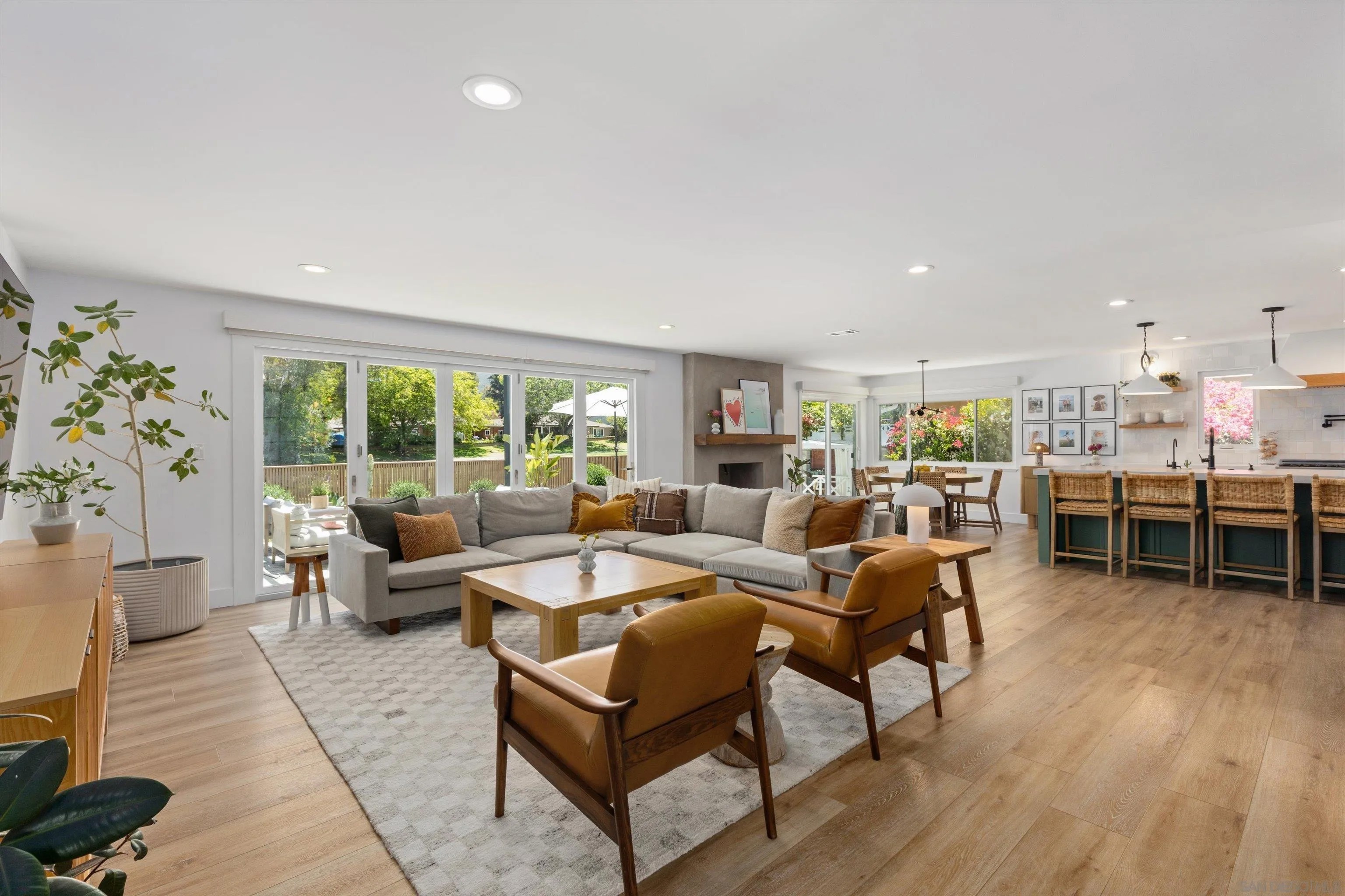 1063 San Julian
