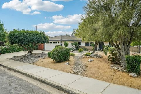 Photo of 1921 Wheaton Avenue, Claremont, CA 91711 (MLS # CV25258229)