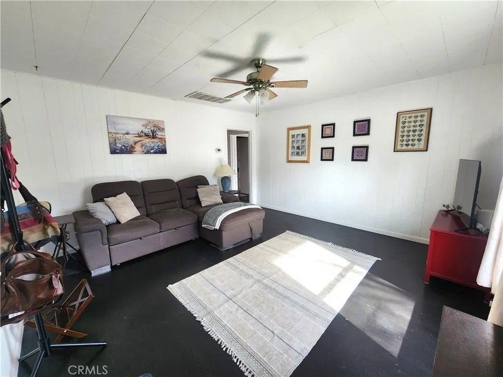 Photo of 633 E Walnut Street, Willows, CA 95988 (MLS # SN26044534)