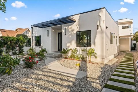 Photo of 1170 S Lucerne Blvd, Los Angeles, CA 90019 (MLS # SR26072696)