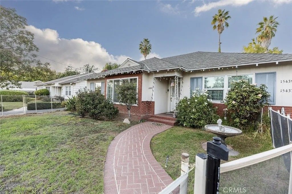 Photo of 15439 Hart Street, Van Nuys, CA 91406 (MLS # GD26015680)
