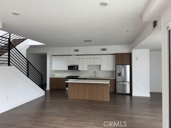 Photo of 709 E. Walnut Street #517, Pasadena, CA 91101 (MLS # TR26229157)