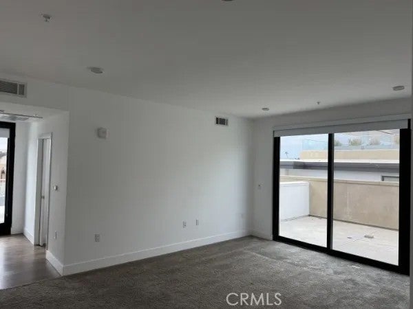 Photo of 709 E. Walnut Street #517, Pasadena, CA 91101 (MLS # TR26229157)