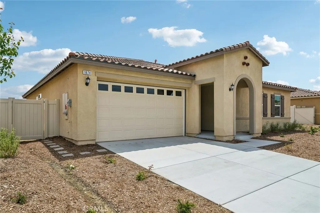 1674 westfork Way