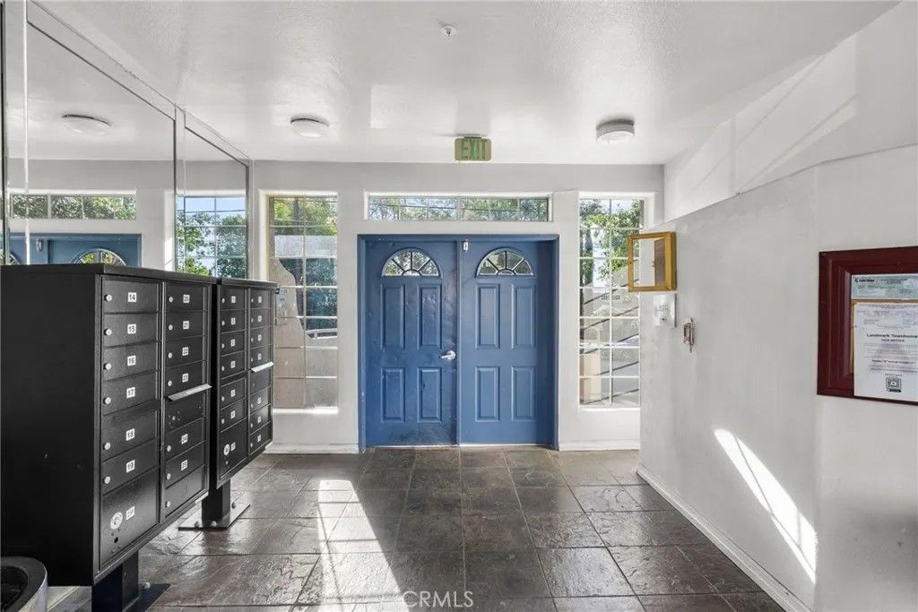 Photo of 18347 Saticoy Street #24, Reseda, CA 91335 (MLS # SR25281267)