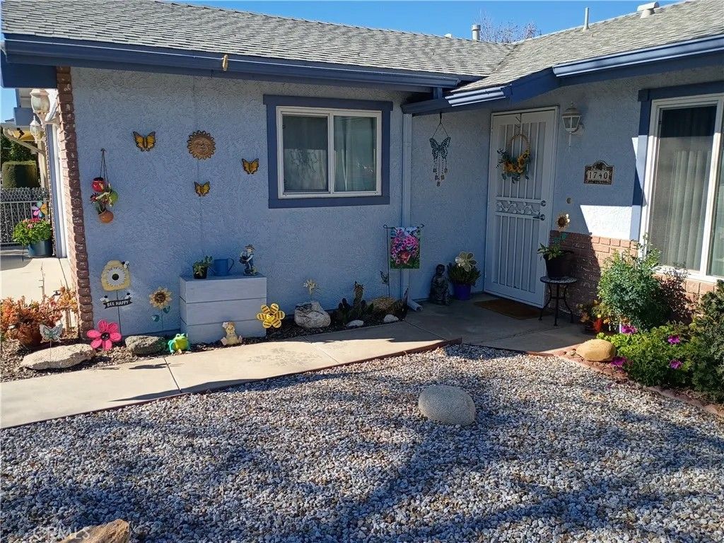 Photo of 1740 Walden Ln, Hemet, CA 92545 (MLS # IG26020323)