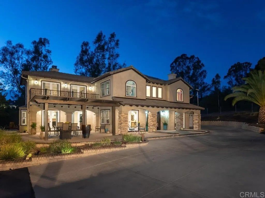 Photo of 3347 Yucca Ter, Fallbrook, CA 92028 (MLS # NDP2510012)
