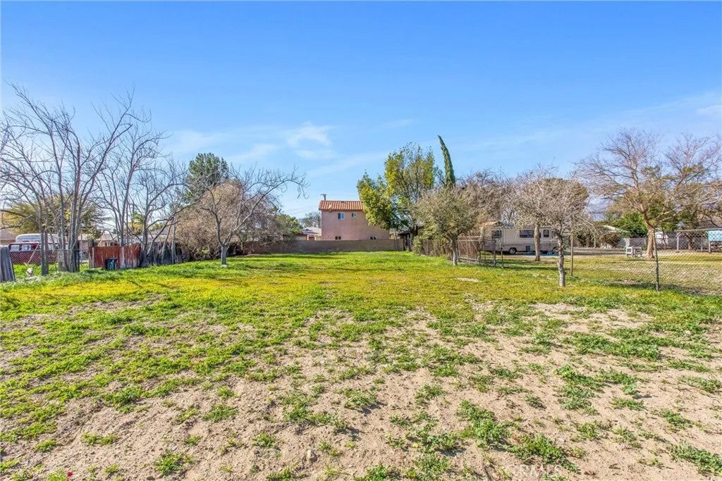 Photo of 193 N Maple Ave, Fontana, CA 92335 (MLS # IG26030093)