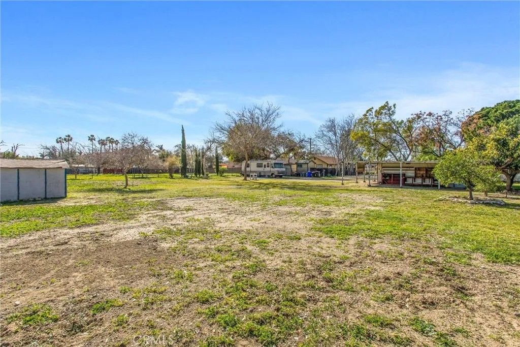 Photo of 193 N Maple Ave, Fontana, CA 92335 (MLS # IG26030093)