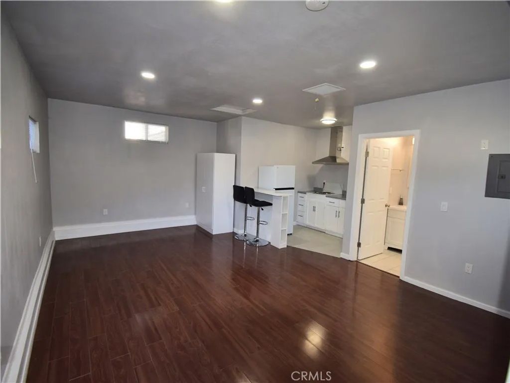 Photo of 15414 Kinzie Street, North Hills, CA 91343 (MLS # GD26008624)