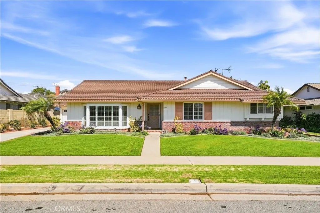 Photo of 759 S Rosalind DR, Orange, CA 92869 (MLS # PW26104196)