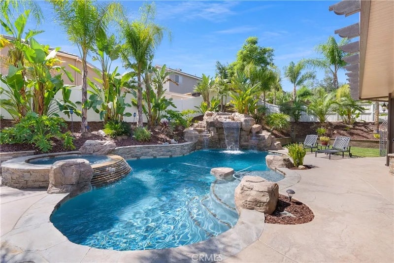 13735 Buckskin Trail Drive