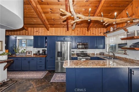 Photo of 521 Fir Lane, Green Valley Lake, CA 92341 (MLS # IG26092532)