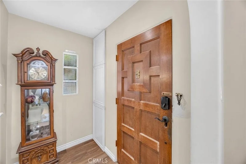 306 E 5th