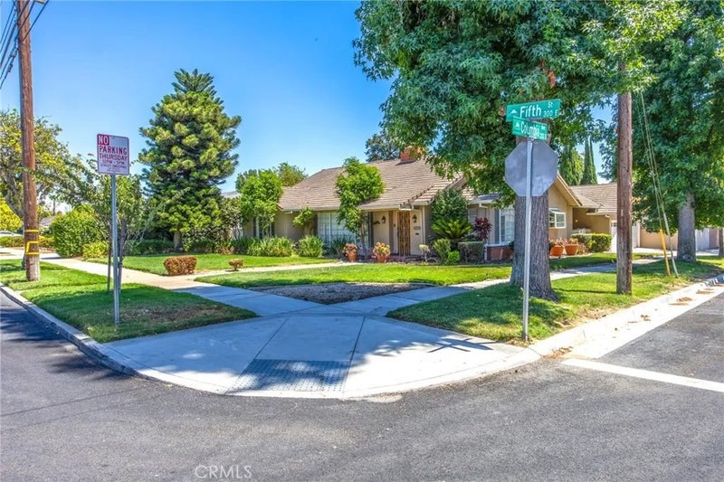 306 E 5th