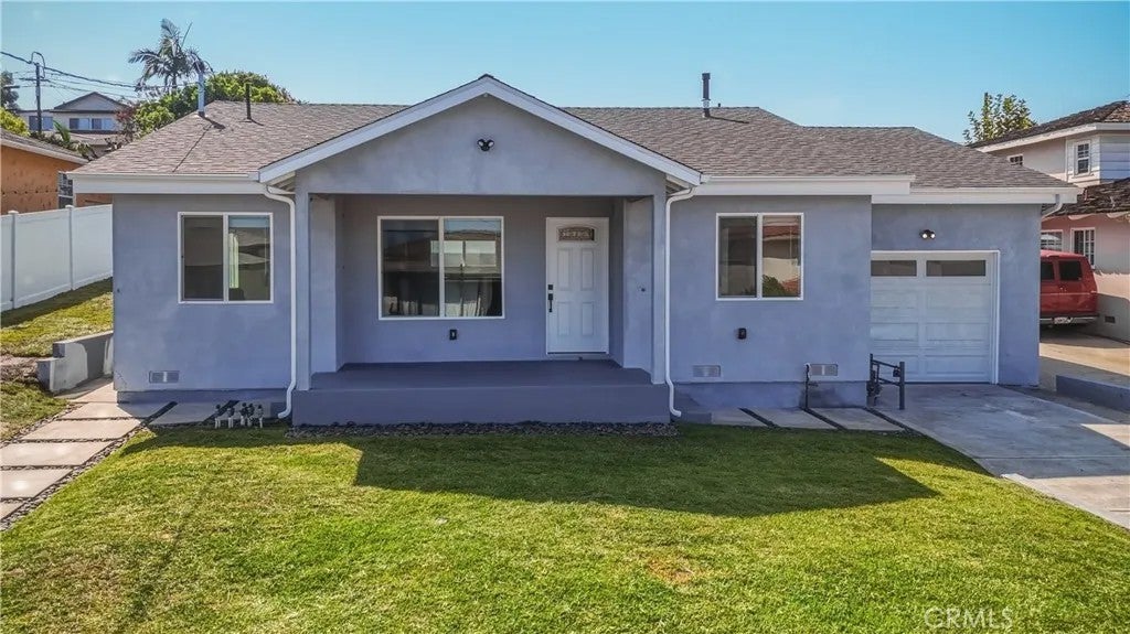 Photo of 4562 W 129th ST, Hawthorne, CA 90250 (MLS # SB26212800)