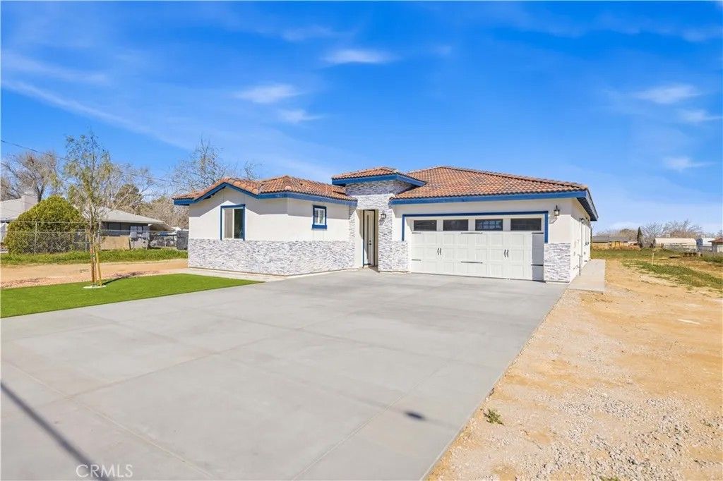 Photo of 9827 E Avenue S2, Littlerock, CA 93543 (MLS # SR26088994)