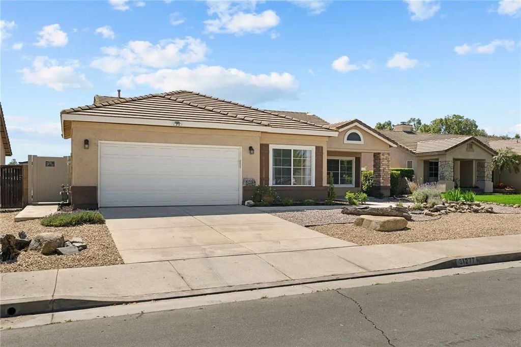 Photo of 31277 Ermitage Ln, Winchester, CA 92596 (MLS # IV26065174)