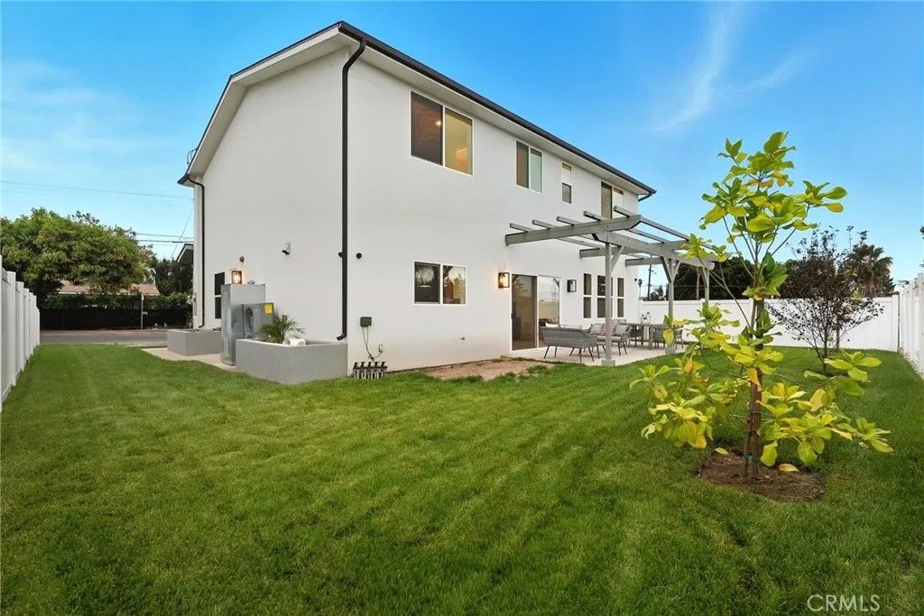 Photo of 12917 El Dorado Ave, Sylmar, CA 91342 (MLS # SR26043118)