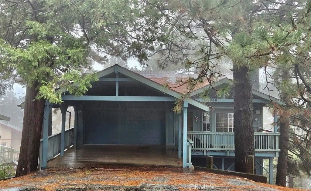 Photo of 30949 Wild Oak DR, Running Springs, CA 92382 (MLS # IG26107594)