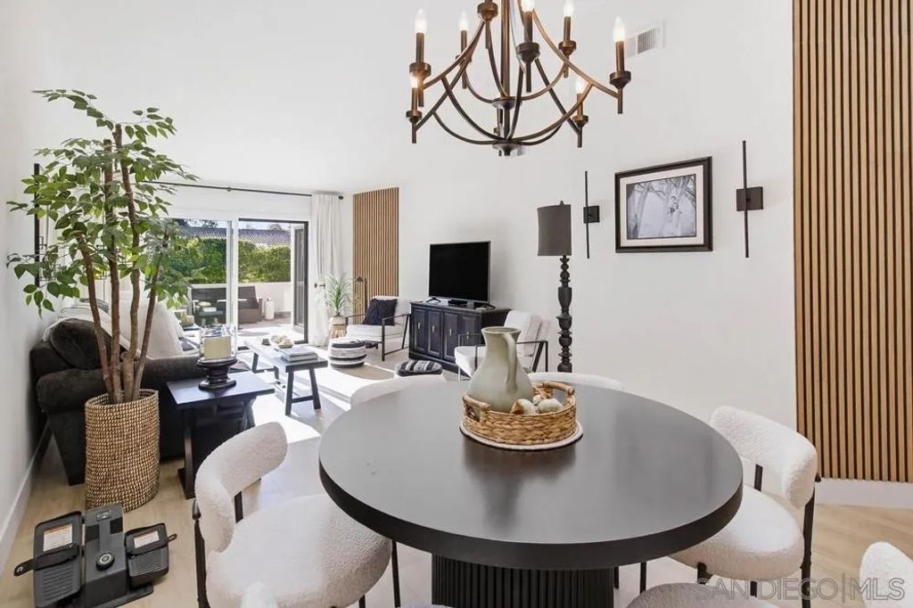 Photo of 12795 Via Moura, San Diego, CA 92128 (MLS # 260006696)