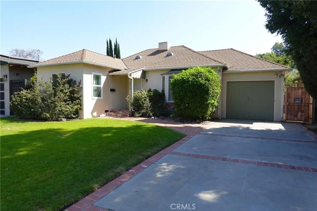 Photo of 4828 Norwich Avenue, Sherman Oaks, CA 91403 (MLS # GD26063350)