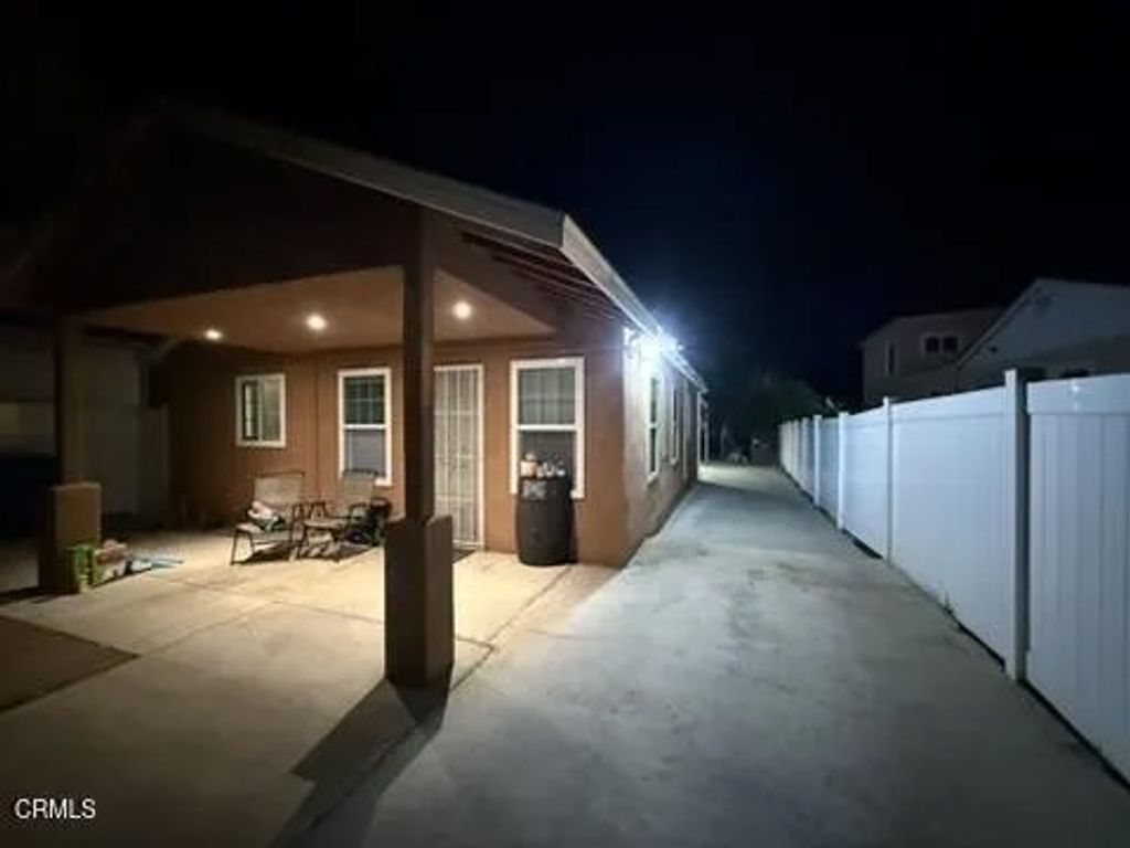 Photo of 336 E Harvard Boulevard, Santa Paula, CA 93060 (MLS # V1-32869)