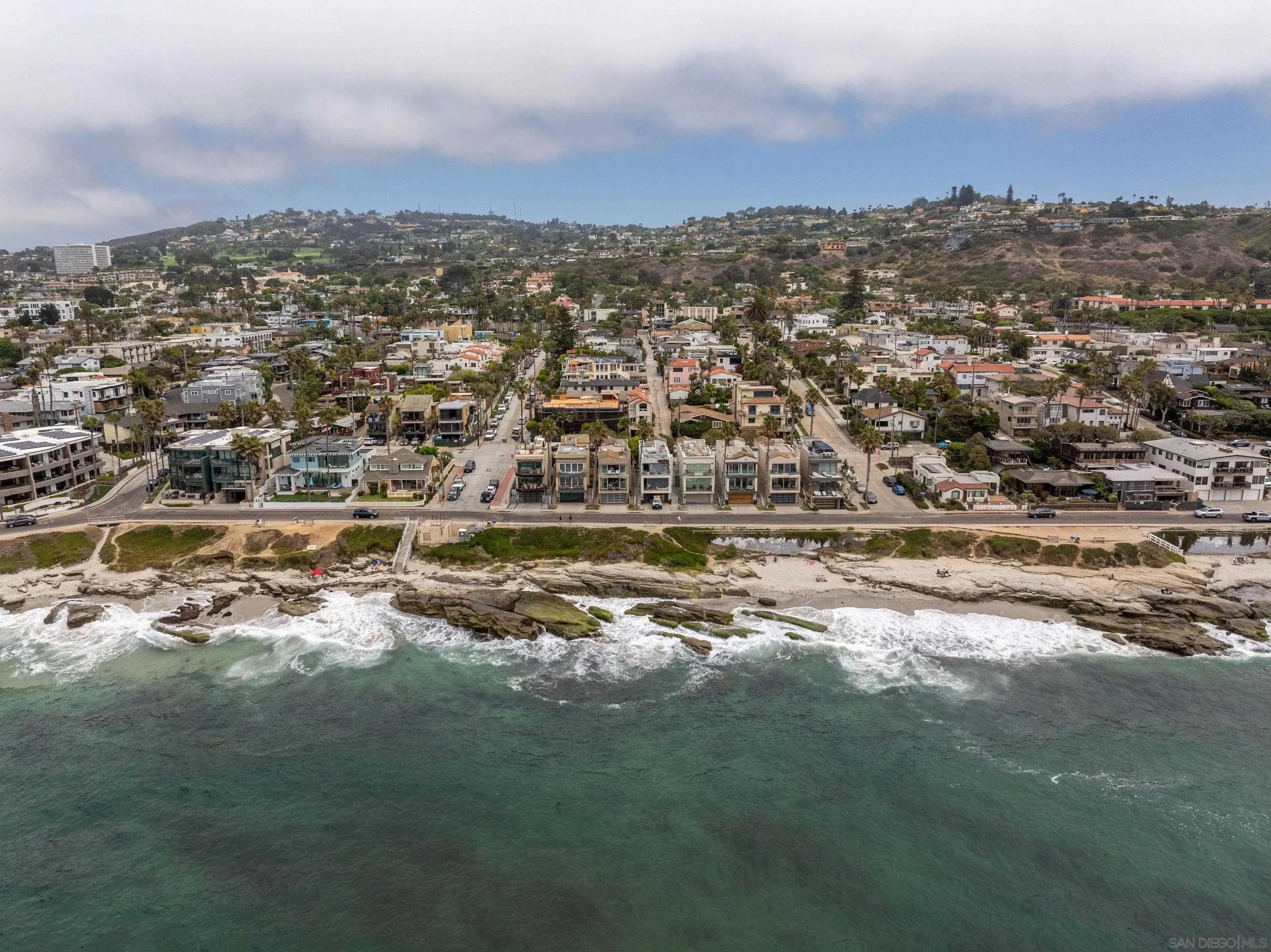 La Jolla, California 92037, United States, 4 Bedrooms Bedrooms, ,4 BathroomsBathrooms,Residential,Active,184616
