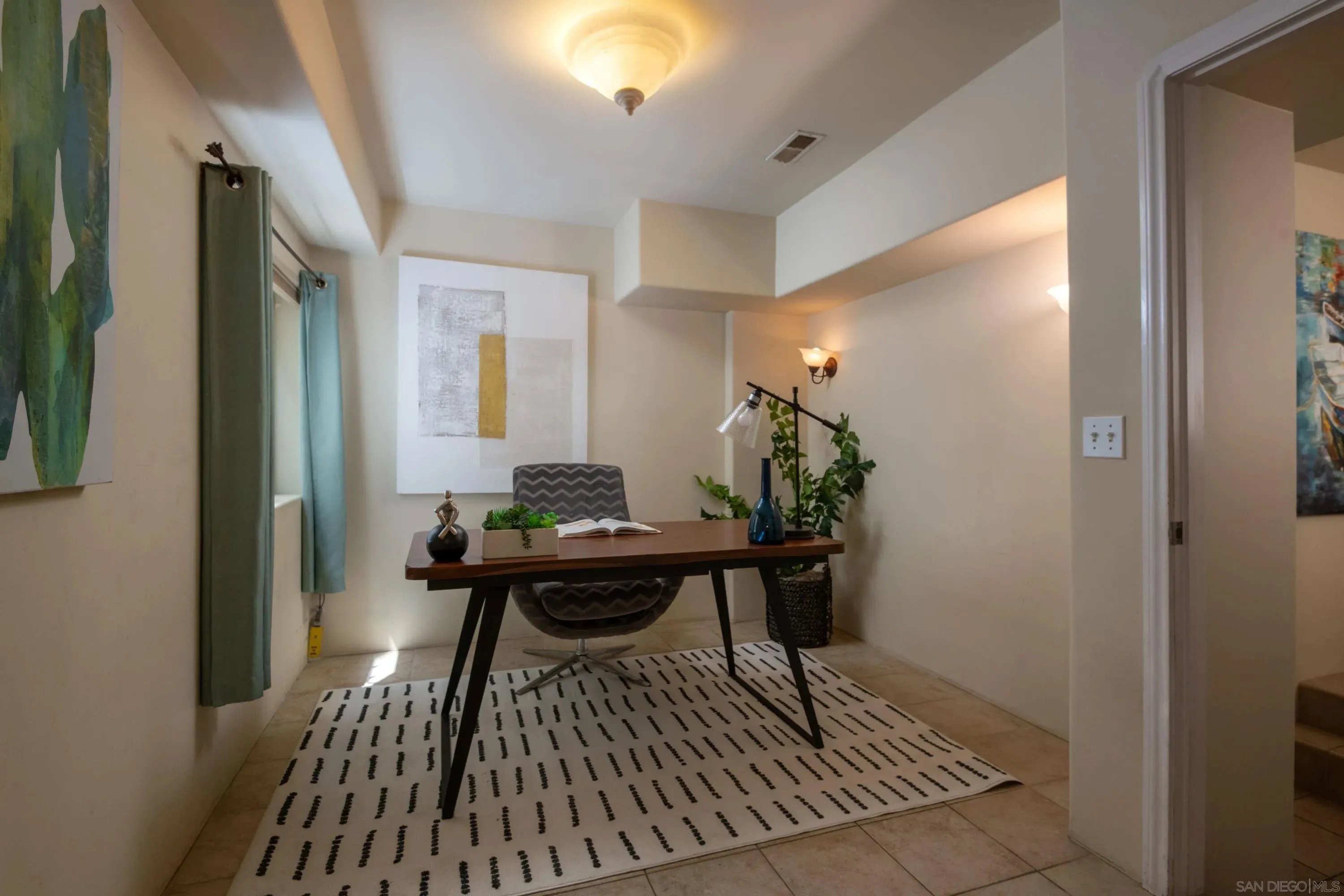 La Jolla, California 92037, United States, 4 Bedrooms Bedrooms, ,4 BathroomsBathrooms,Residential,Active,184616