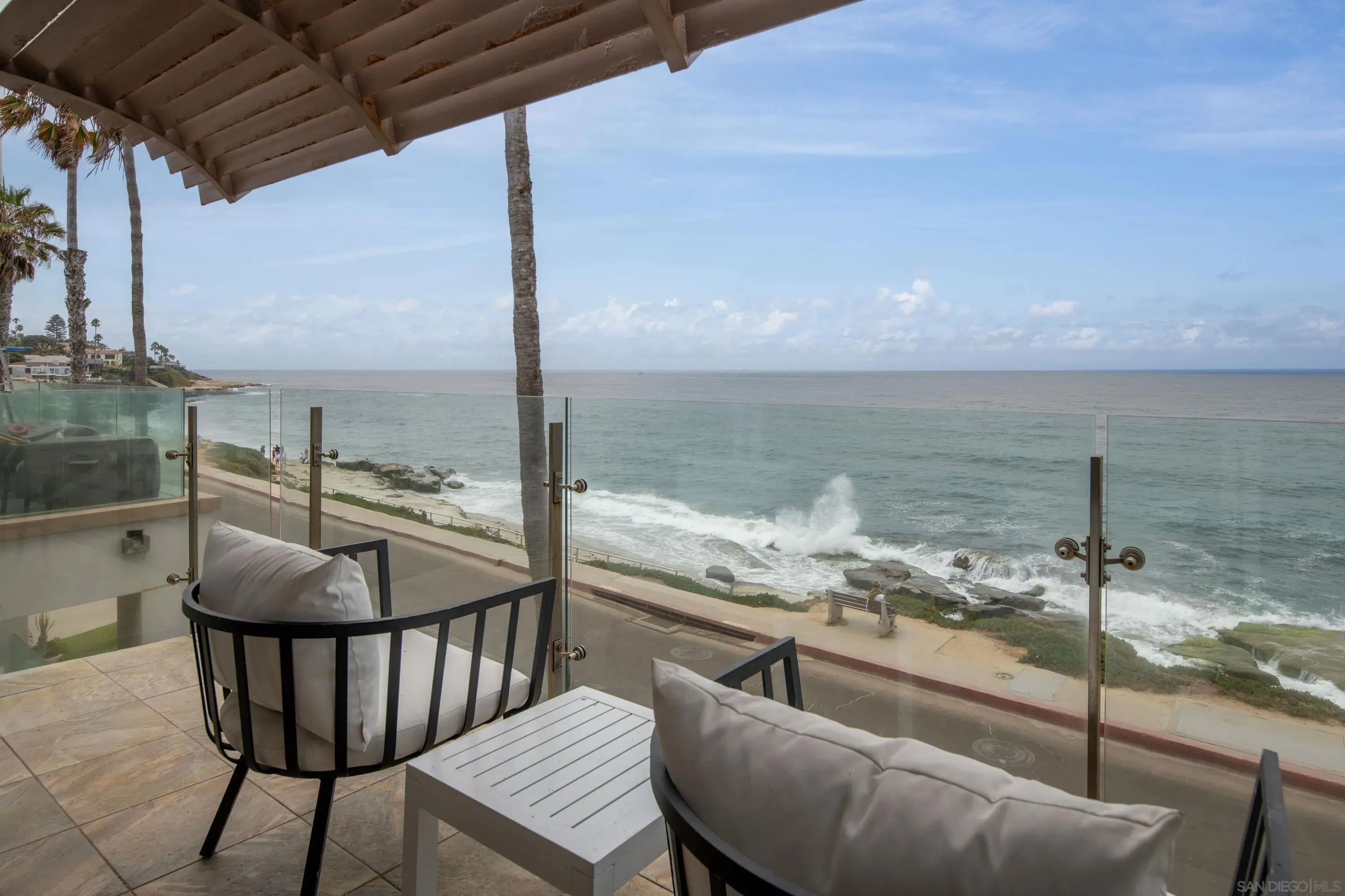 La Jolla, California 92037, United States, 4 Bedrooms Bedrooms, ,4 BathroomsBathrooms,Residential,Active,184616