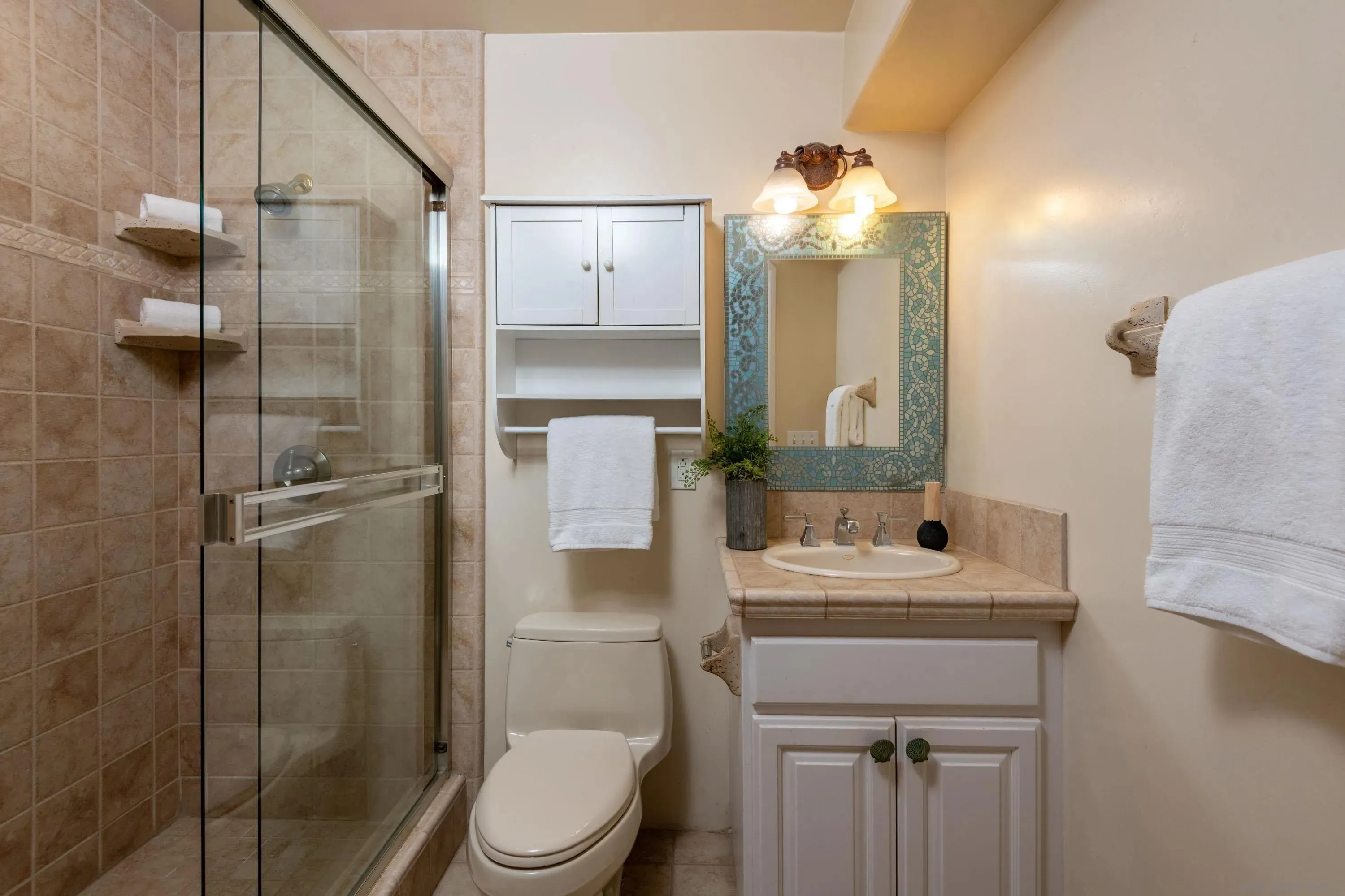 La Jolla, California 92037, United States, 4 Bedrooms Bedrooms, ,4 BathroomsBathrooms,Residential,Active,184616