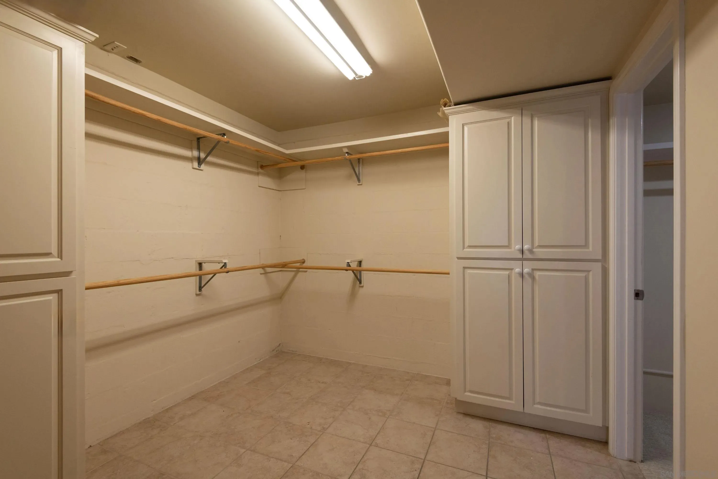 La Jolla, California 92037, United States, 4 Bedrooms Bedrooms, ,4 BathroomsBathrooms,Residential,Active,184616