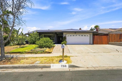 Photo of 750 Linwood St, Escondido, CA 92027 (MLS # 260018424)