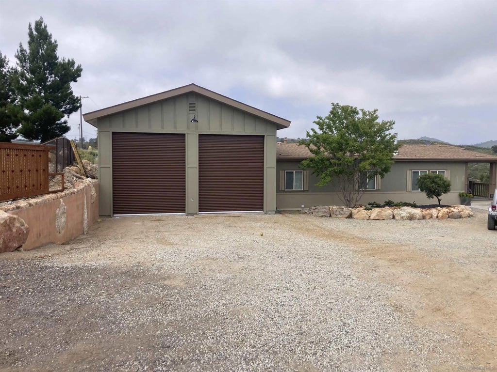 Photo of 19987 Sunset Oaks Dr, Ramona, CA 92065 (MLS # 260011481)