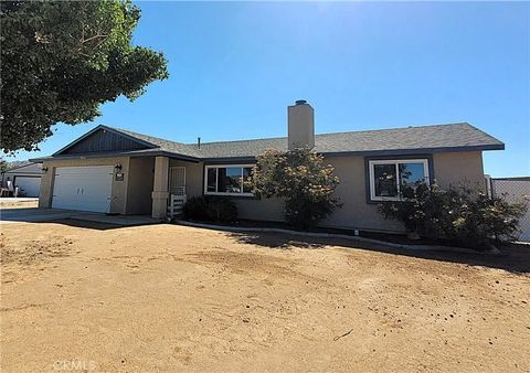 Photo of 16649 Pauhaska Court, Apple Valley, CA 92307 (MLS # HD26119407)