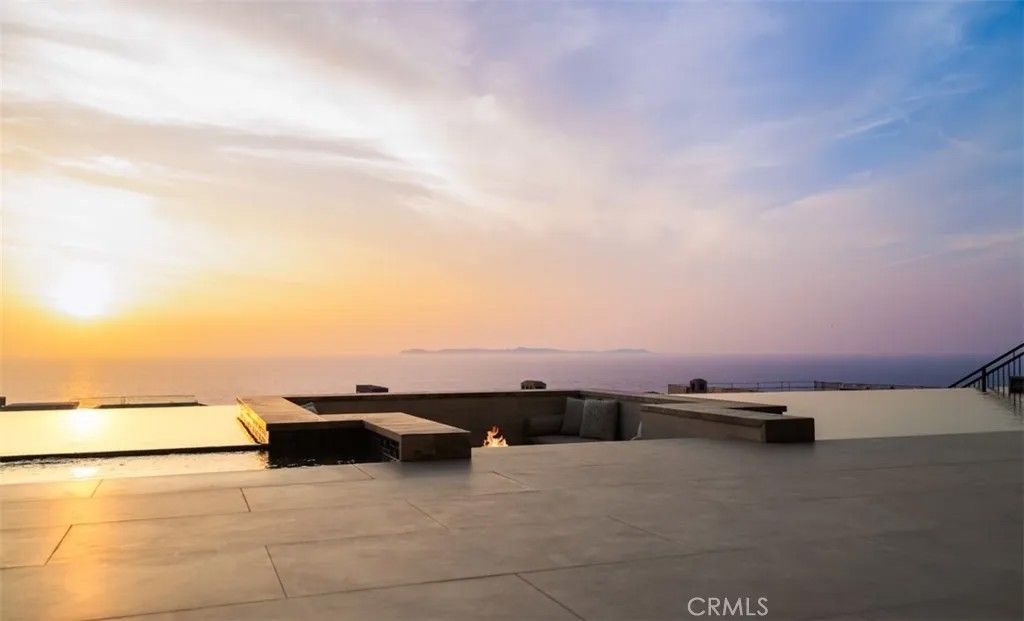 Photo of 7 Pacific Wave Cir, Dana Point, CA 92629 (MLS # OC25280233)